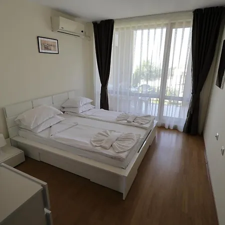 Apartment Sea Club Complex *